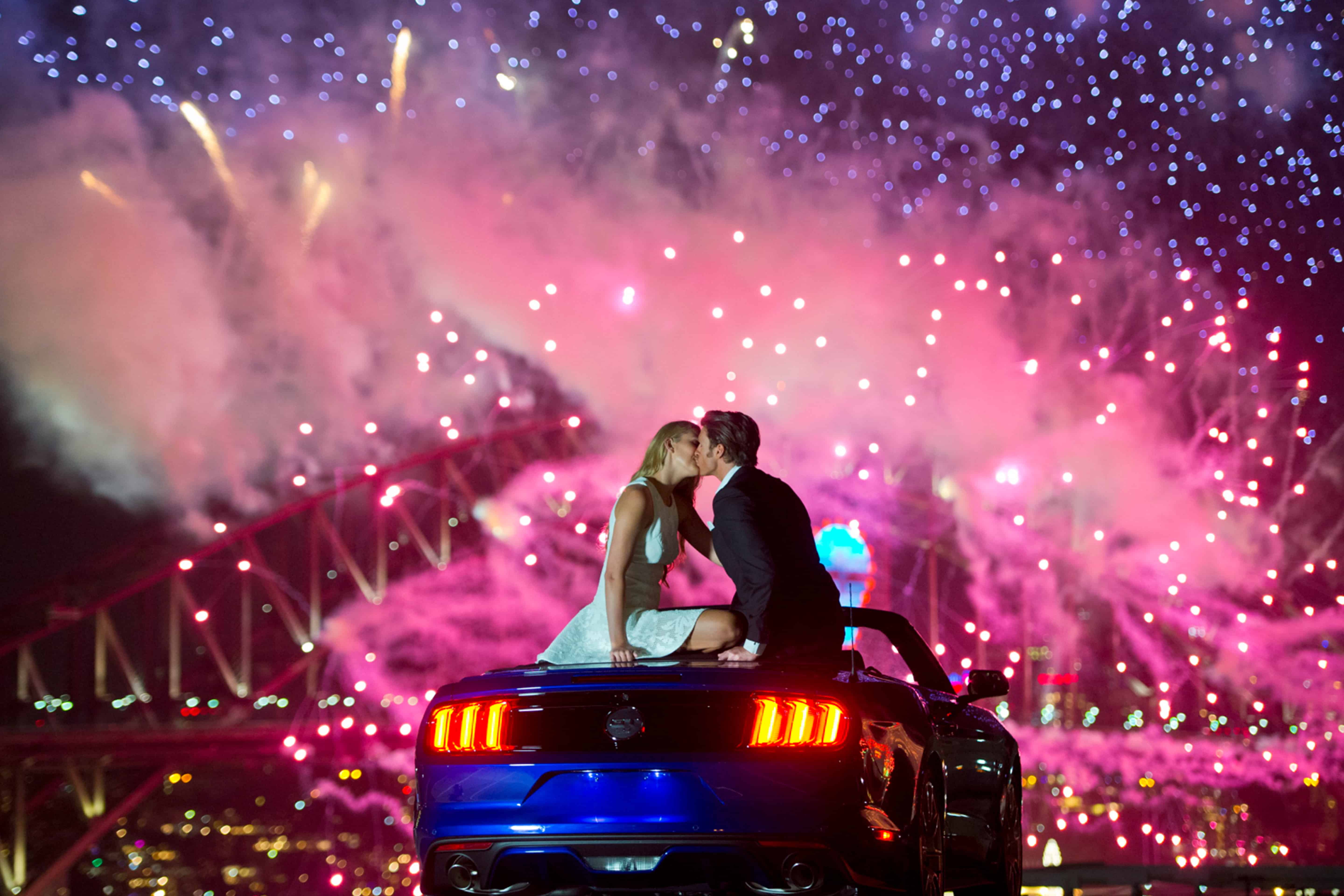 Группа love machine. Лав машин песня. Лав машин песня. Fast car песня. Влюбленные в автомобилях.