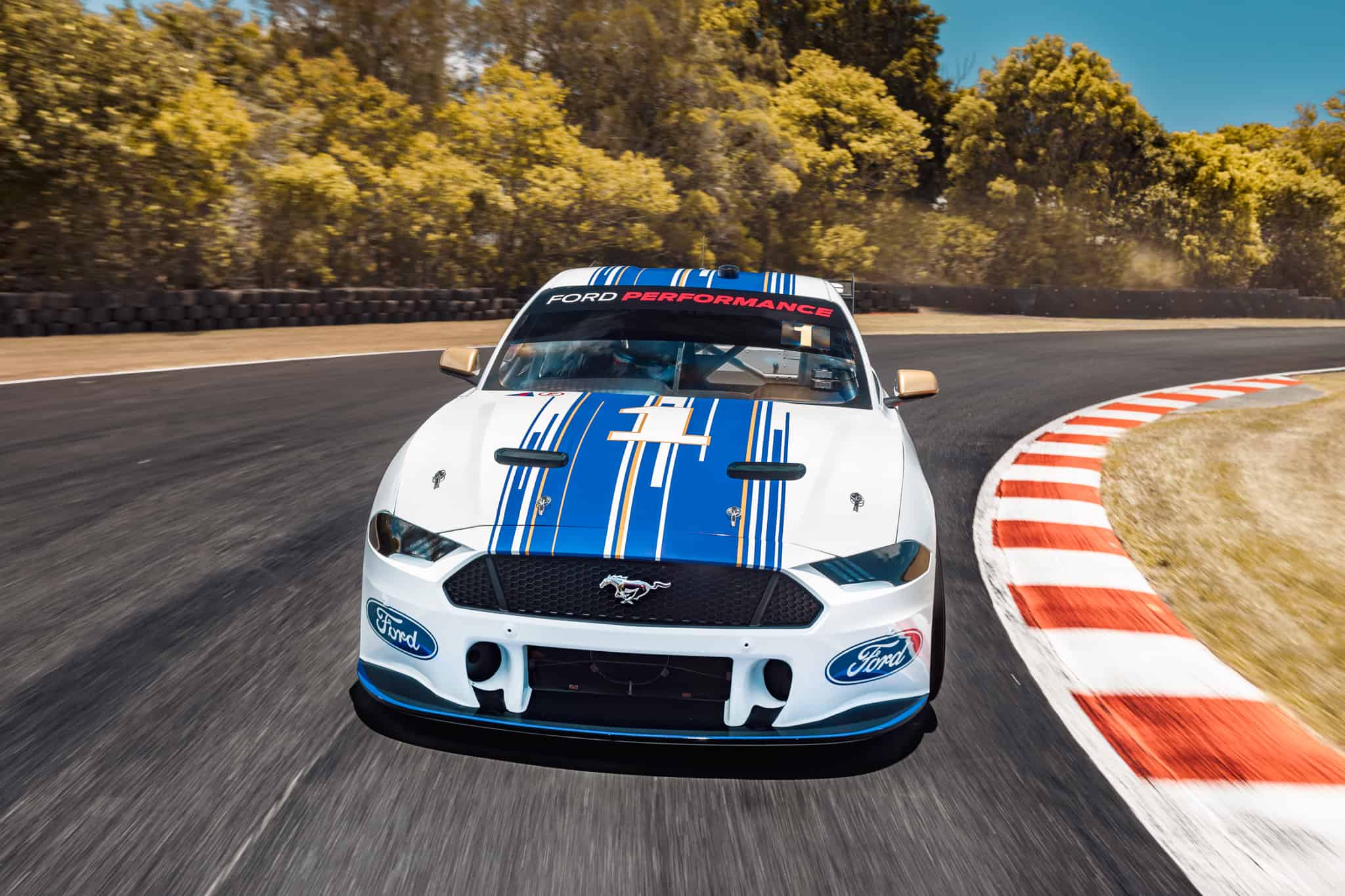 Mustang Supercar on track - front view 4